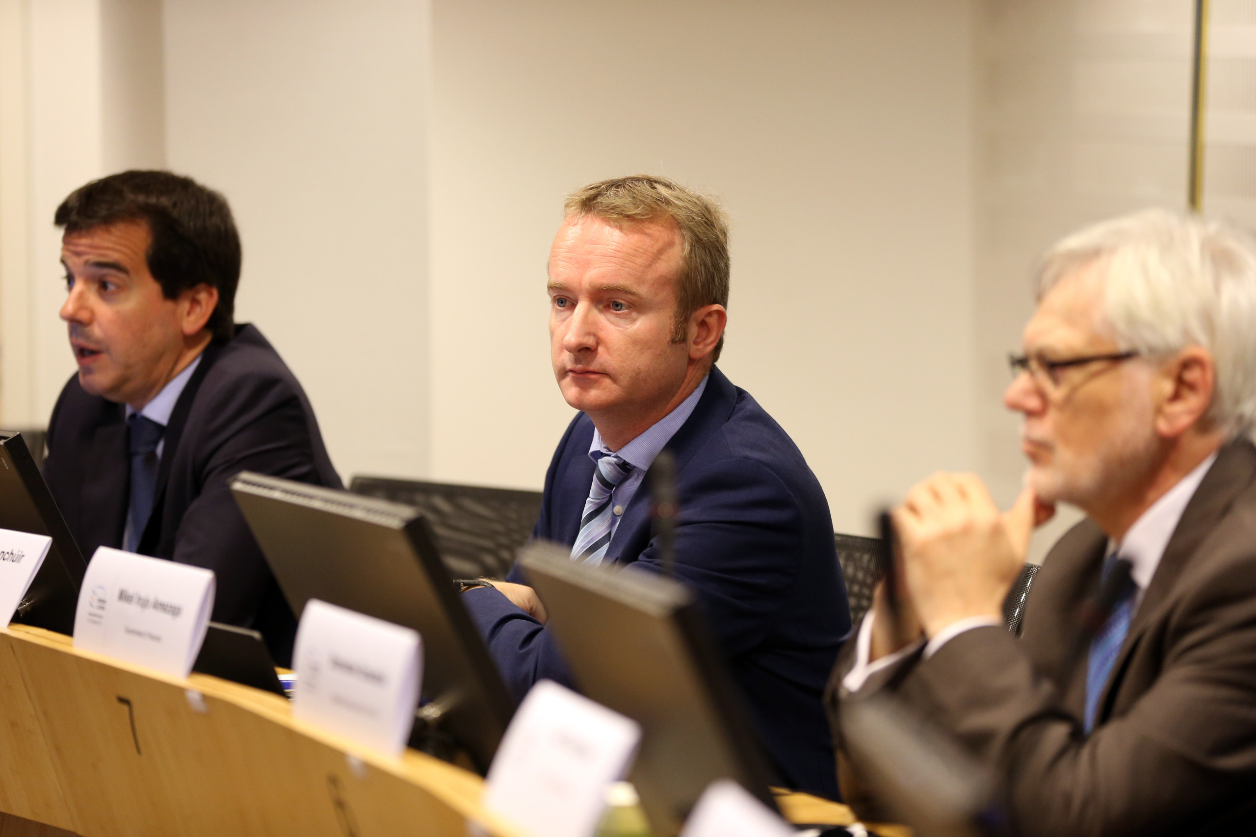 10A8 –  Strengthening the role of nations and regions in economi