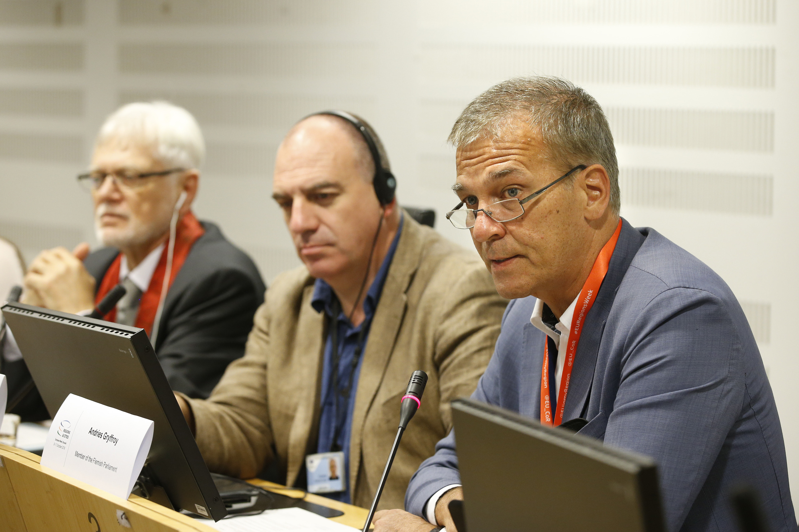 Local and regional authorities fostering energy transition polic